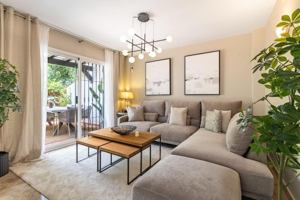 Unique Townhouse In Front Of Puerto Banus Apartment Marbella Luaran gambar